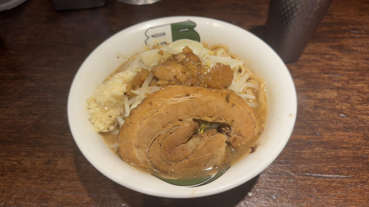 なつこ tweet media