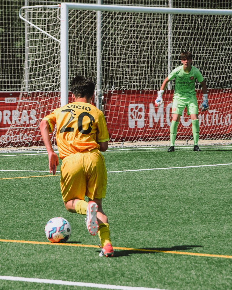 CELHFutbolBase's tweet photo. [ÀLBUM]

👉 Disponible la galeria de fotografies del partit de Copa Catalunya @GFCAcademia - S14A

🖇️ https://t.co/xtkw2s3L6S

📷 Iker Alquezar

#GironaHospi #CopaCat #SomhiHospi #SomFutur⚪️❤️ https://t.co/hC9mcmxX63