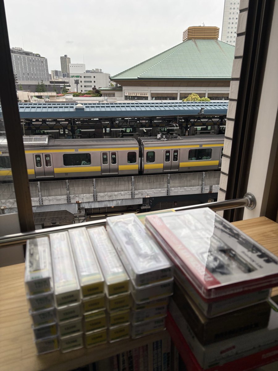 RyogokuTablet's tweet photo. 【鉄道模型買取専業☂️両国たぶれっと】
本日もお持ち込み買取、誠に有難う御座います。お久しぶりの常連様❗️そして台湾🇹🇼からのお客様‼️ホームページを見てご来店頂いたようで当店が外国の方にも知って貰えてるとは嬉しい限りです🤗明日の午前は台風の影響がありそうなので⚠️午後からの営業となります https://t.co/L4Qxjs3OJt