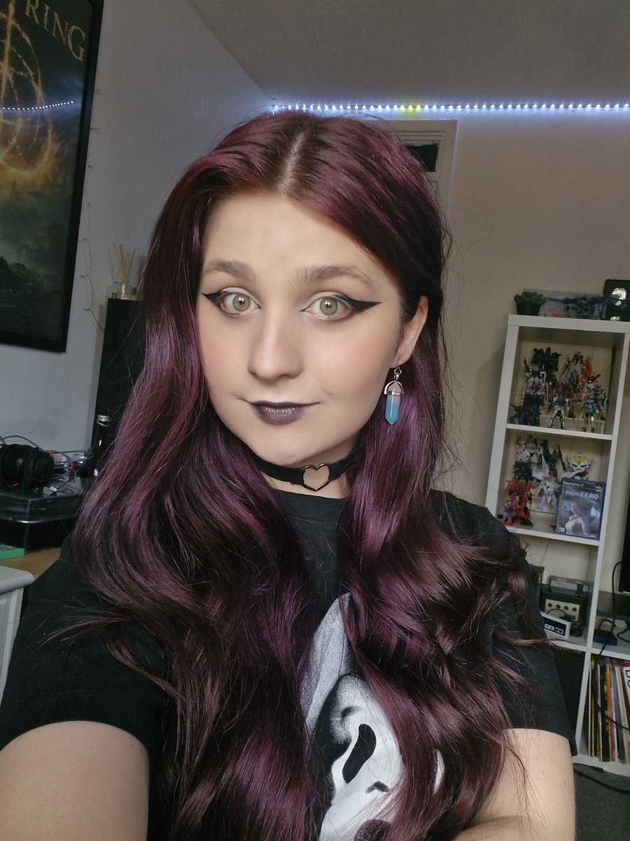 frostawuzhere's tweet photo. HAPPY PRIDE MONTH!!! 💜💜 https://t.co/X1vZvYEnAV