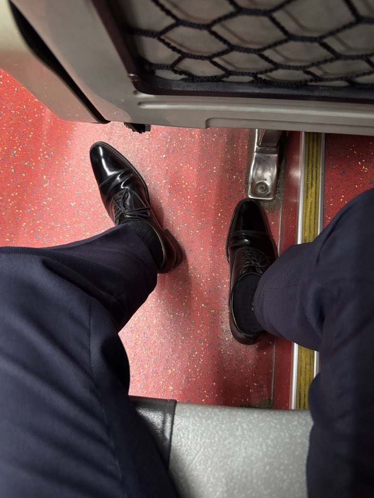 SocksmanS11324's tweet photo. 早中晚。下班！ https://t.co/qPq7rxI5im