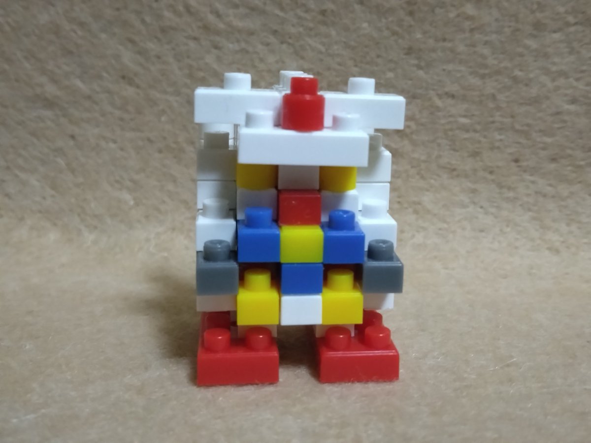 smpB4z4oTqGv3Sz's tweet photo. #プチブロック
………ガンダムだと言い張ることにしました https://t.co/qZu3TPuH7n
