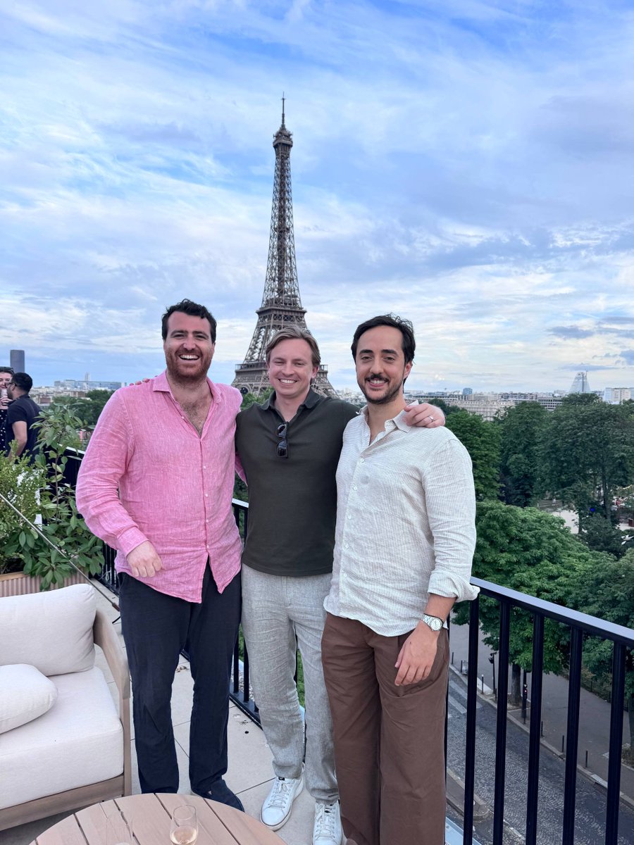 FranPalminha's tweet photo. Hey hey, @proofoftalk at the Louvre is looking great 🇫🇷

The @Faculty__Group team, led by @yaroslavwr_ is in Paris, catching up with builders, investors and the people actually moving the space forward.

Main stages are useful, but side events are still where most of the real conversations happen.

Not the worst place to network either😉