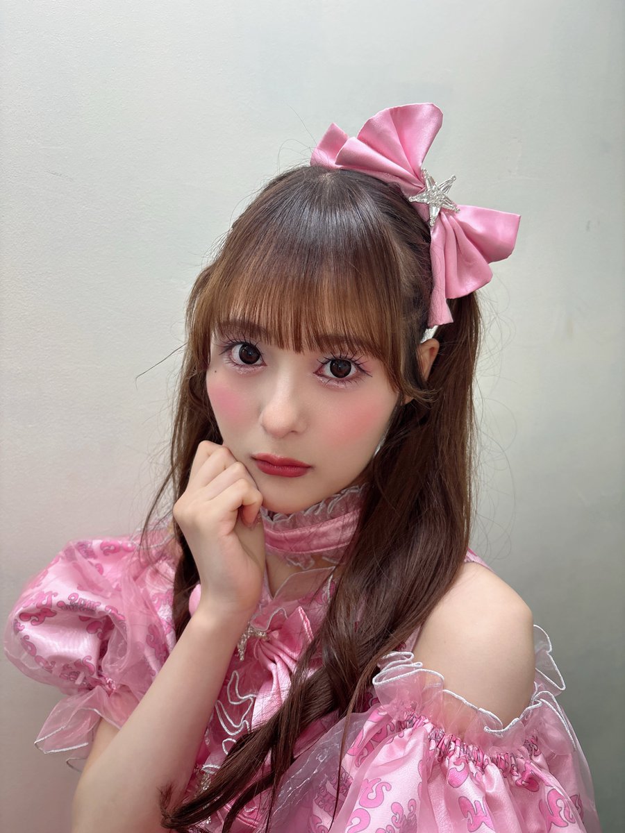 Post by 森田あみ（MORE STAR） on X: どこみてるの、？