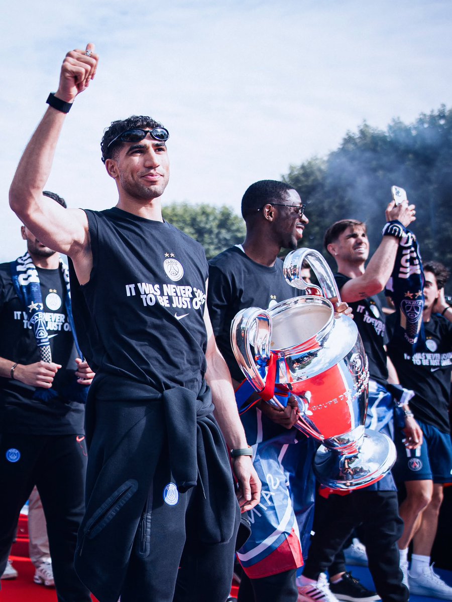 Glimmar_'s tweet photo. One city, one dream. ✨❤️💙 https://t.co/nYjAgi89aP