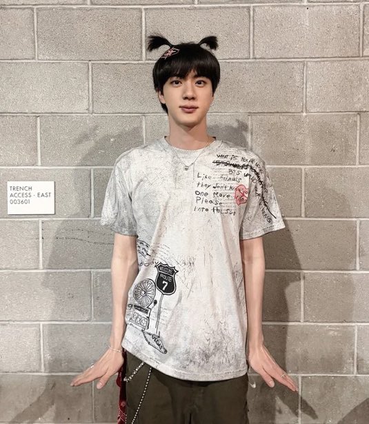 𝐋𝐢𝐚𝐧𝐚. ⁷ 🔮 • VAI VER O BTS tweet media