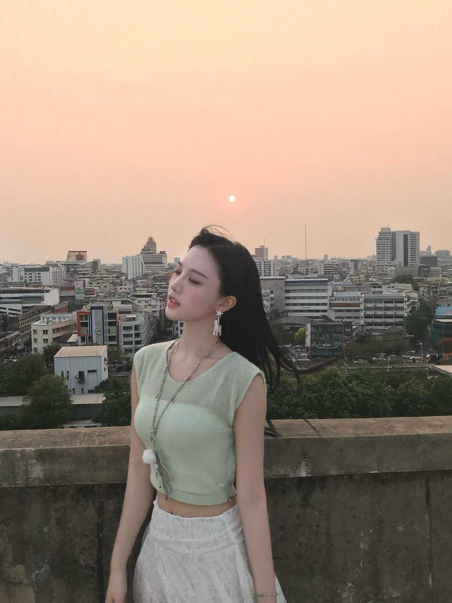 S_22182120's tweet photo. ❄️☃️ 260602 설린 프롬 Sullin fromm

Rooftop
เมืองไทยสวยมาก 🤍

#트리플에스 #tripleS #トリプルS
#S22 #설린 #Sullin #ソルリン #ซอลลิน
#프롬 #fromm https://t.co/vWXrNUcwXv