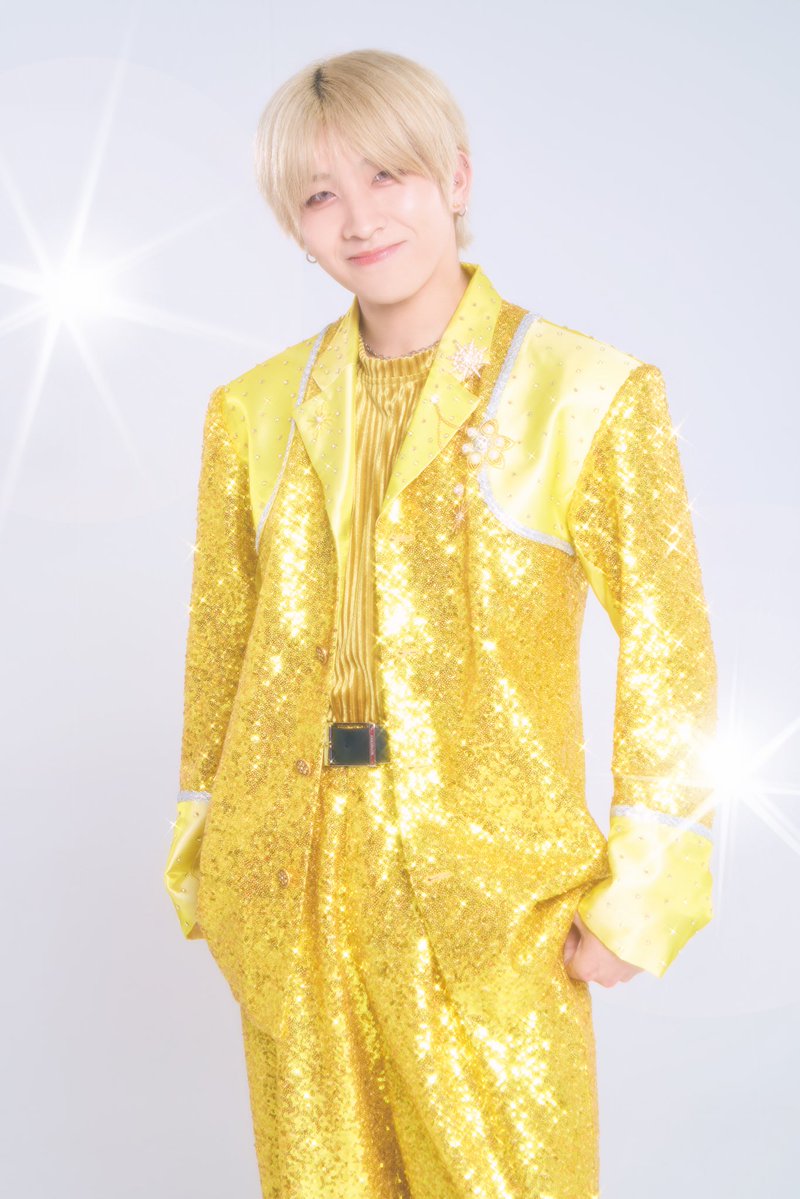 LUXNOX_official's tweet photo. ·.⟡┈┈┈┈┈┈┈✧┈┈┈┈┈┈┈⟡.·

　☀️LUX & NOX Artist Photo 🌙
　　　    
　　　　　　☀️LUX☀️
　 星大和💛 @hoshiyamato_lux 

　　　　　　🌙NOX🌙
　　　　　RIM @r_i_m95 

·.⟡┈┈┈┈┈┈┈✧┈┈┈┈┈┈┈⟡.·
こちらのポストを
RP🔄(引用込)➕いいね❤️
合計500でNEXT MEMBER解禁‼️