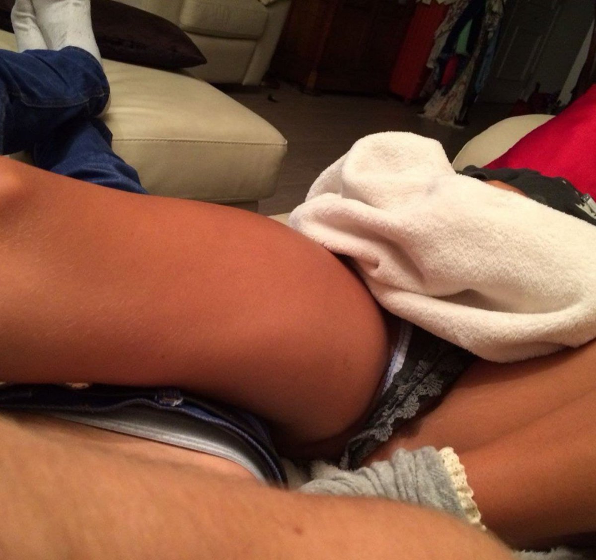 Marianamattosb's tweet photo. My cousin girl finally slept over at my house #candid #sleeping #creepshot CHECK THE BIO https://t.co/hOPK2C3x0x