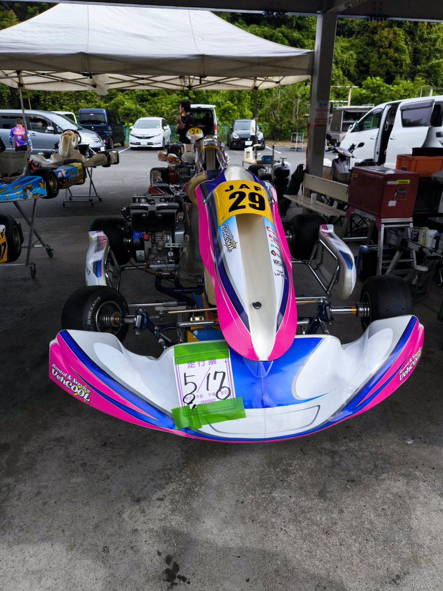 dliwarl's tweet photo. 週末のレインボーカップにVehCOOLさんより29号車でM4RL���参戦します!
マシンとコース習熟はまだまだなのでまずは皆様とレースを楽しめたらと思います😊
#もくもくねね
#VehCOOL https://t.co/z4LbEVwTDn