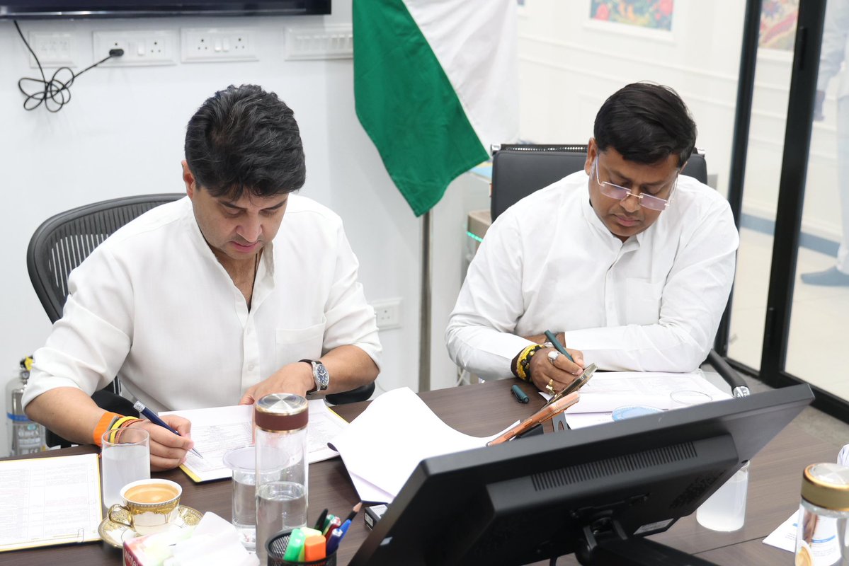 JM_Scindia's tweet photo. As the birthplace of polo, Manipur holds immense potential to emerge as a global hub for the sport. 

Had a productive discussion with Hon’ble Chief Minister Shri @YKhemchandSingh on developing a comprehensive roadmap to position Polo as Manipur’s USP- Unique Selling Proposition. https://t.co/CitNHNoS2H