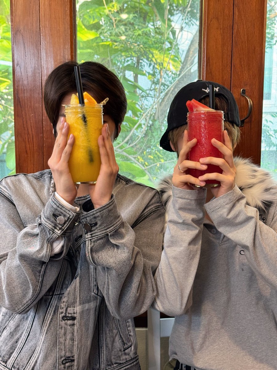 song8tag's tweet photo. ㅠㅠㅠㅠㅠㅠㅠㅠㅠㅠㅠこんなんめっちゃ感動するじゃん

非公開練習生から公開練習生へ、そして練習生の終わり………… https://t.co/2ASZ6iRnr4