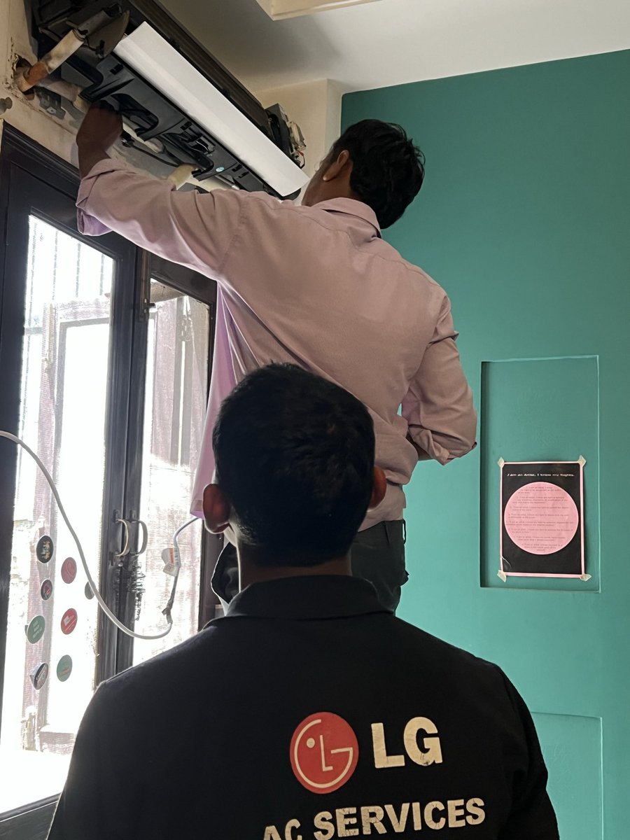 DigitalMrktn's tweet photo. @LGIndia On the contrary, the moment you buy a LG, your head ache and anxiety of extremely high cost of ownership starts .. very poor quality machines, my internal unit cooling coil damaged in about 2 years &amp; as a customer you are at the mercy of service franchisee who wants to milk u https://t.co/mttwVnrtsx