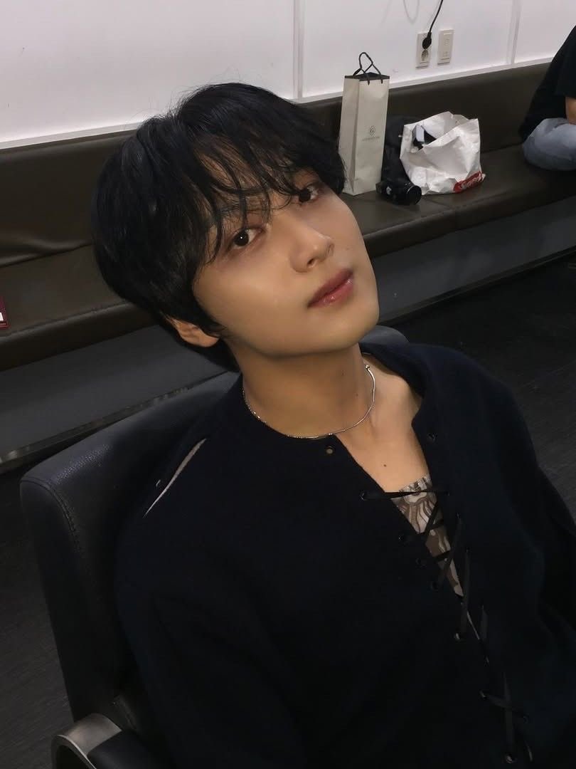 hyuck tomando chimarrão🧉 tweet media