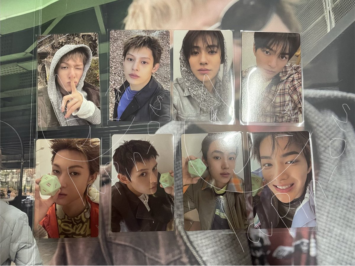 lapin_0m's tweet photo. ขายเทค่ะคุณแม่ การ์ดไวนิลกับลูกเต๋าขายคู่ค่ะ 
เมมละ 130 DM นะคะ 🫡

คือแจ๋มเก็บแค่น้องจูค่ะใครกลัวการ์ดปลอมปัดเลยแม่พึ่งแกะบั้มเมื่อกี้เลยค่ะ 

#ตลาดนัดcortis #CORTIS https://t.co/idpImLZZ0G