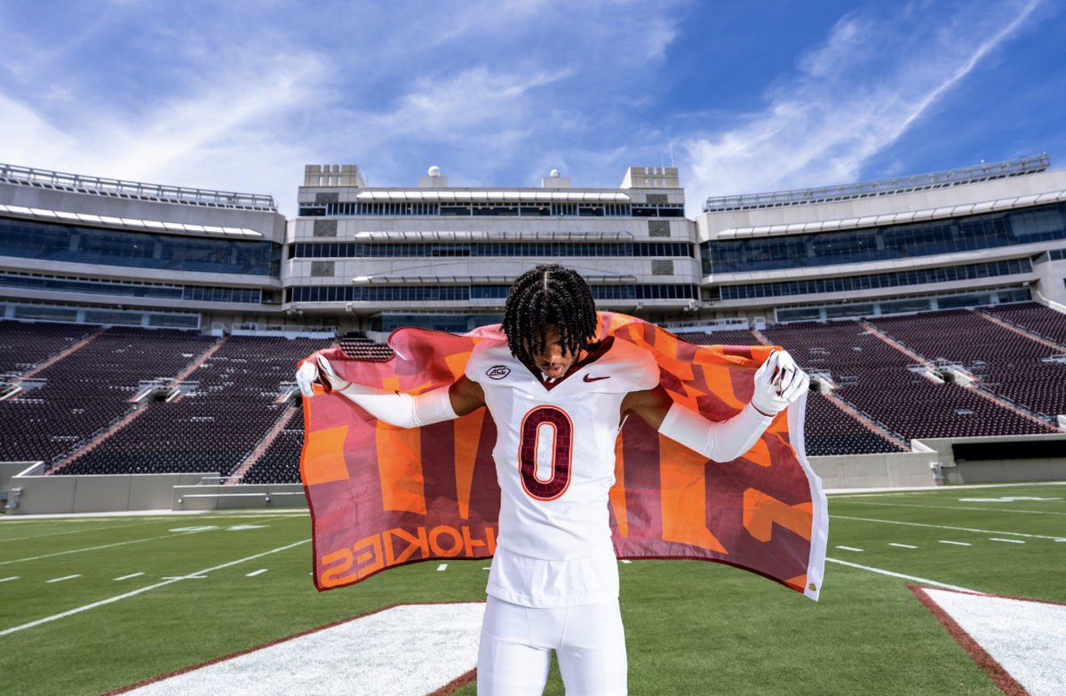 Austin_Barrett9's tweet photo. Hokies?? https://t.co/65vCgBeYG6