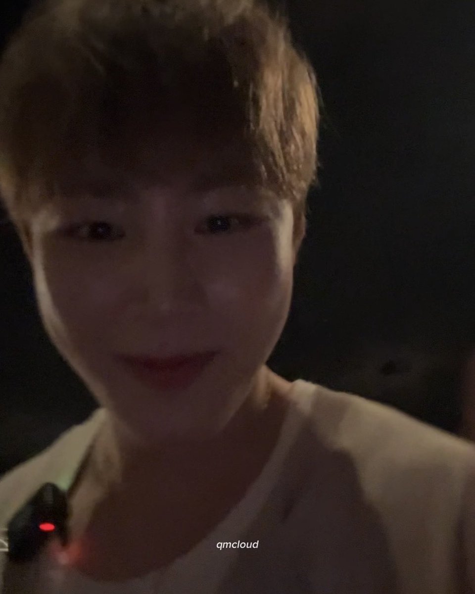 qmcloud0322's tweet photo. 260602 워너원고 무대인사 #하성운 

떵우우우웅 귀여워 ♡ ~ (๑ - ⩊ - ) https://t.co/pJLZqqtjhw