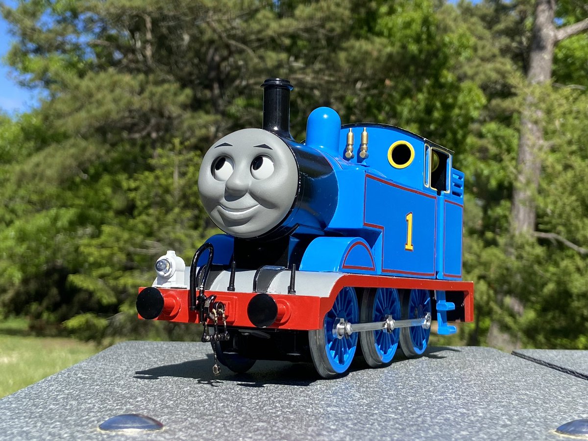 ThomoWRLD's tweet photo. Sunny day for Thomas! ✨🌅 https://t.co/013WdAdJ20