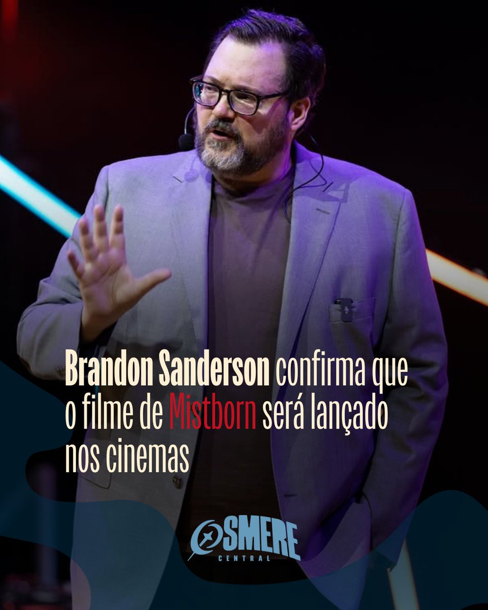 CosmereCentral's tweet photo. Brandon Sanderson confirmou que o filme de Mistborn chegará aos cinemas!

Durante seu painel na MCM Comic Con, o autor revelou que o contrato da produção exige um lançamento amplo nas salas de cinema, sendo desenvolvido como um grande filme para as telonas. https://t.co/wyvOevxzVJ