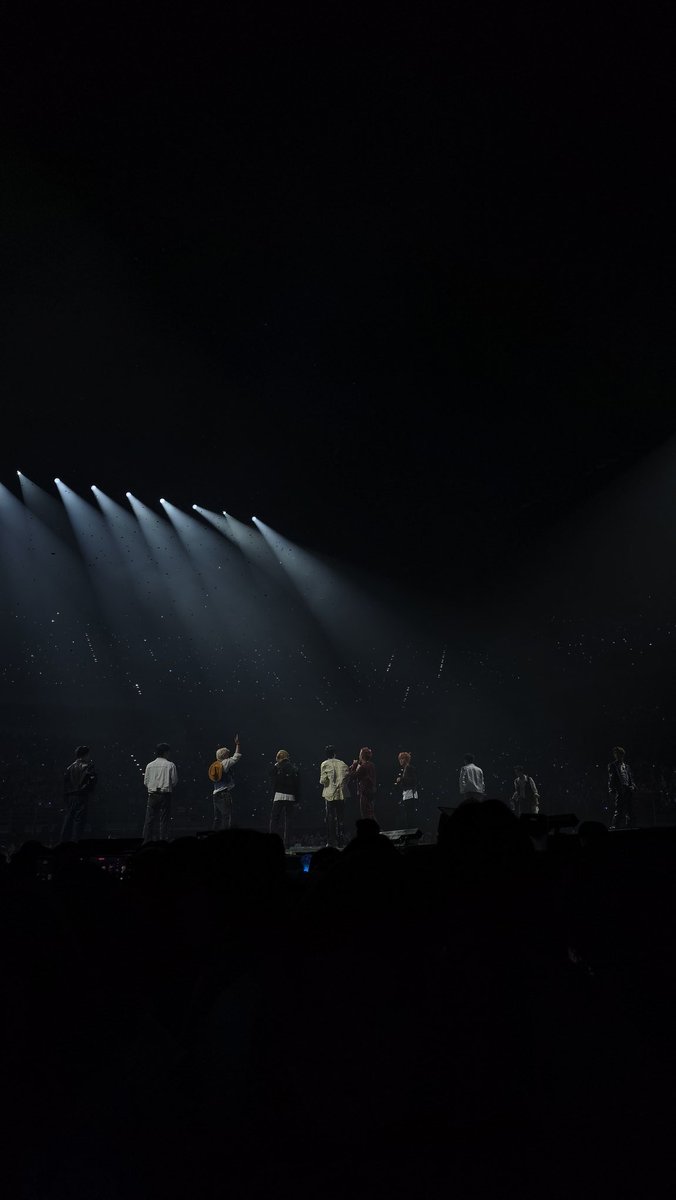 athebluesky's tweet photo. Before I go crazy with BTS Arirang ticketselling, I went crazy over Treasure, from MNL to KL, for their last stop. Being in the crowds who share the same happiness, shouting and jumping with new friends, all was worth it. 

Thank you very much @dobinini 🥲💖 https://t.co/9lvbq5SgQ4