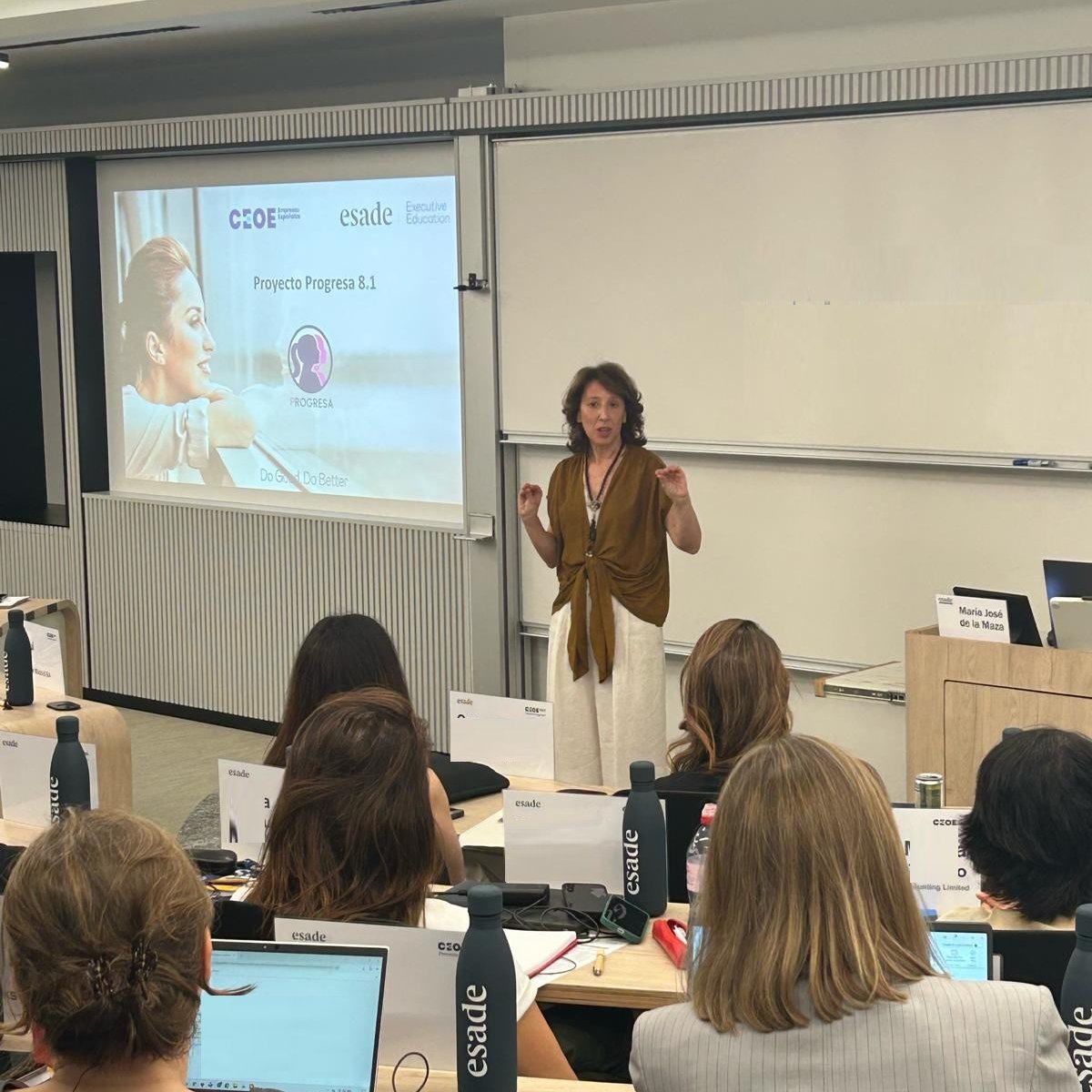 PromocionaMujer's tweet photo. El consejo que Natalia y Mª José al #talento #soyprogresa
✨«Disfrutad la experiencia... Vamos a construir juntas, aprender juntas y caminar juntas.»

¡Bienvenidas!

#soyprogresa #ProyectoProgresa #ItinerarioPromociona https://t.co/281WwkWU6o