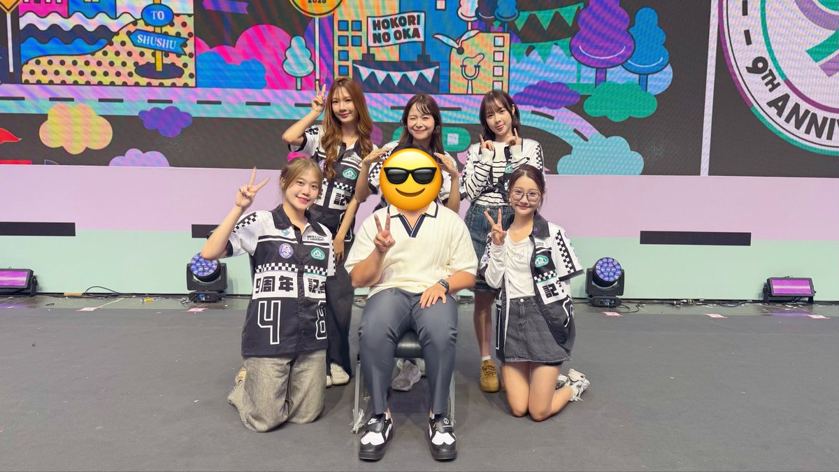 iamnongnubnib's tweet photo. CGM48 di wa👊🏻

ขอบคุณรุ่น 2 ทุกๆคนที่สานต่อความฝันของพี่ๆรุ่น1 ได้อย่างยอดเยี่ยมไม่มีข้อบกพร่องและเป็นตัวของตัวเองได้แบบว่าเลิศเลยหละ💕

ขอฝากถึงน้องใหม่รุ่น 5 ว่าทำออกมาให้ดีที่สุดเป็นตัวของตัวเองในทางที่ดีก็พอ มันจะออกมายอดเยี่ยมแน่นอน สานต่อกันไปเรื่อยๆนะ🥰

#CGM48 https://t.co/LSbGxKLBeO