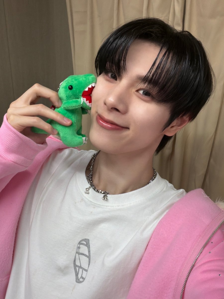 DXTEEN tweet media