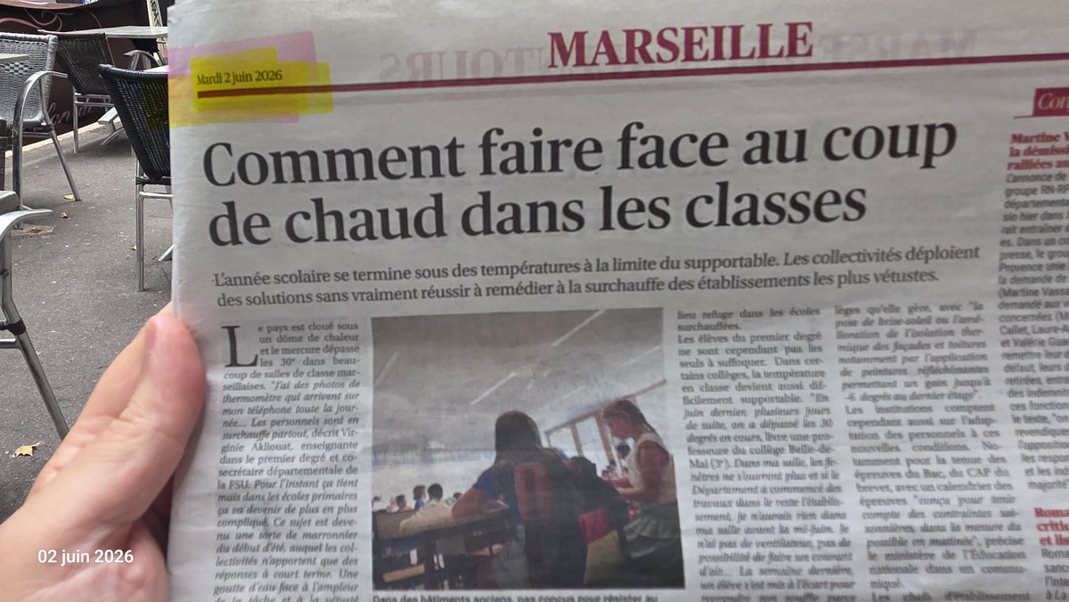 LLP_Le_Vrai's tweet photo. Propagande climatiste : titre en une en rouge + article page 7 dans la @laprovence sur le ⚠️ de la chaleur dans les écoles alors qu'il fait 23°C toute la semaine, petite pluie + très agréable brise ! Tout est verifiable ! #ClimateTerror https://t.co/gmsdJITFZk