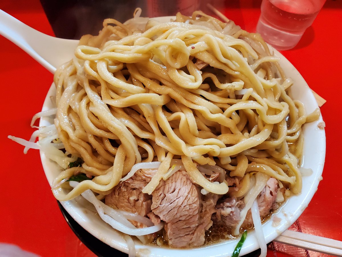 asakaraban's tweet photo. 「ラーメン二郎 府中店」
小豚、コールはニンニクヤサイカラメ

約4か月ぶりの府中二郎。久しぶりになったのをごめんなさいするレベルで美味しかった。 https://t.co/dkURSad0kr