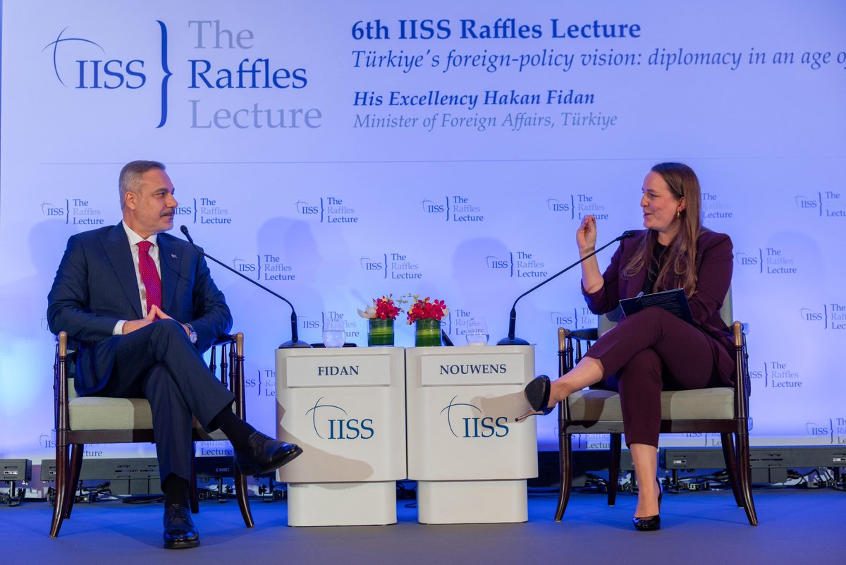 TC_Disisleri's tweet photo. Bakanımız @HakanFidan, Uluslararası Stratejik Araştırmalar Enstitüsü (IISS) tarafından Singapur’da düzenlenen “Raffles Lecture” etkinliğine katılarak hitapta bulundu. https://t.co/c1sMhY2T5X