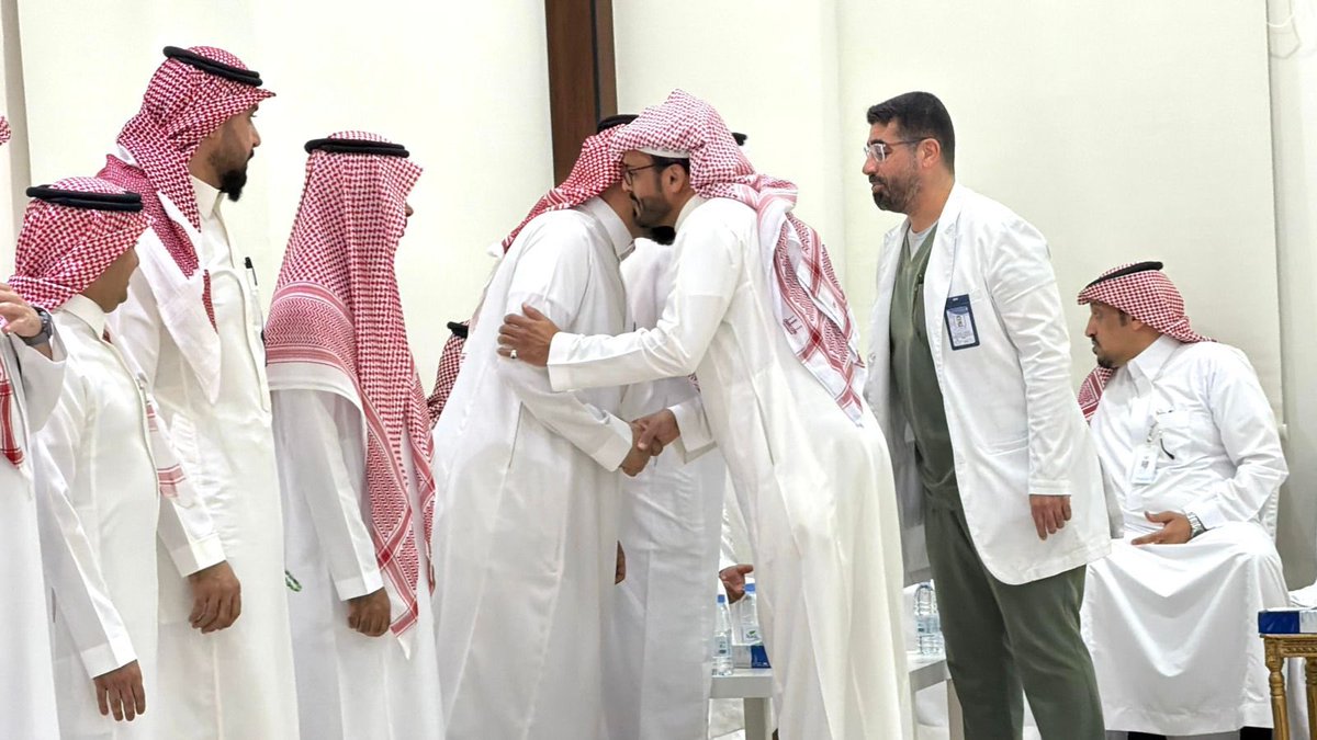 ClusterQassim's tweet photo. #تجمع_القصيم_الصحي يقيم حفل معايدة لمنسوبيه بمناسبة عيد الأضحى المبارك. https://t.co/SEOJL0q0bi