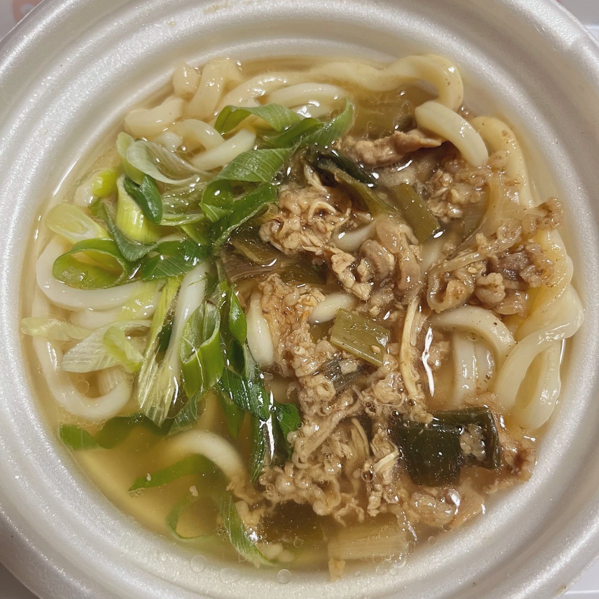 kokeko26's tweet photo. セブンの晩ごはん。
うどーんとおにぎり🍙 https://t.co/8lhE7gs47Y