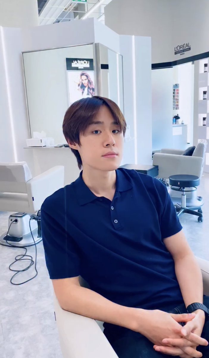 geminifourthz's tweet photo. juara satu potong rambut tp gatau apa yg dipotong https://t.co/mWpLk8LmsE