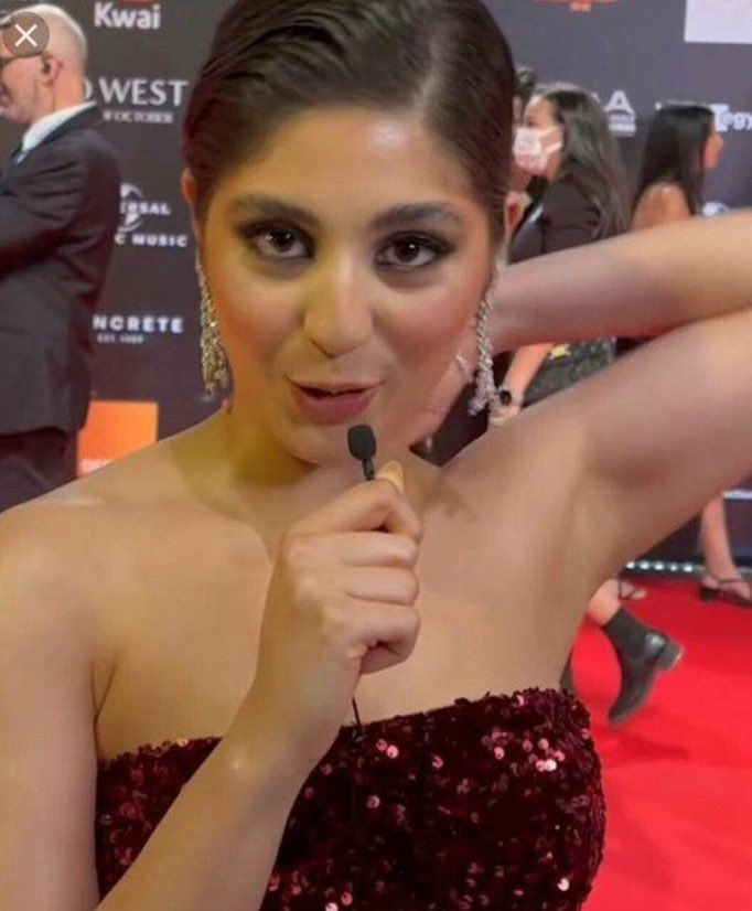 فنانات بس tweet media