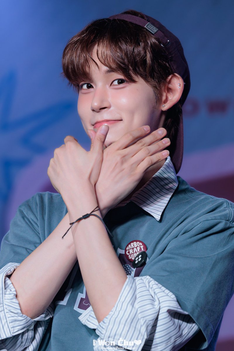 _I_Won_Chu_'s tweet photo. 260531 2부🦋

2026 FANMEETING IN JAPAN
𝕊𝔼𝕆𝕎𝕆ℕ 𝔽𝕀ℕ𝔼 𝔻𝔸𝕐

알 수 있었어 널 본 순간
           뭔가 특별하다는 걸𓂃𓈒𓏸🦋

#서원 #SEOWON #딸기왕자_워누🍓 https://t.co/ieDFmnLk6Z