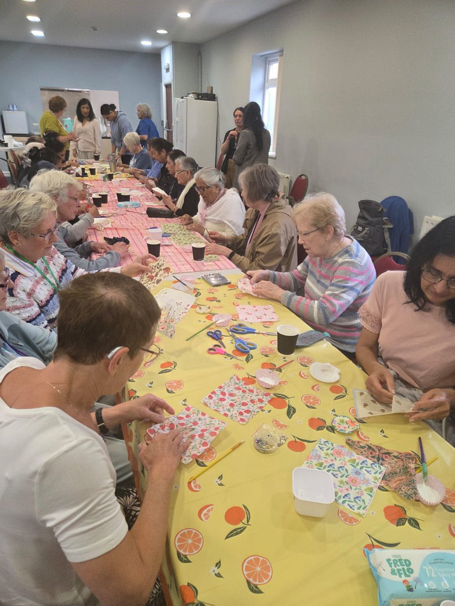 ArmleyHH's tweet photo. What an incredible day of connection at the Sri Guru Nanak Sikh Temple! 🌟 Huge thanks to Claire and Jenny from Barca Leeds for hosting such an inspiring and creative Women's Health &amp; Wellbeing session. https://t.co/6vElyrP0Yq