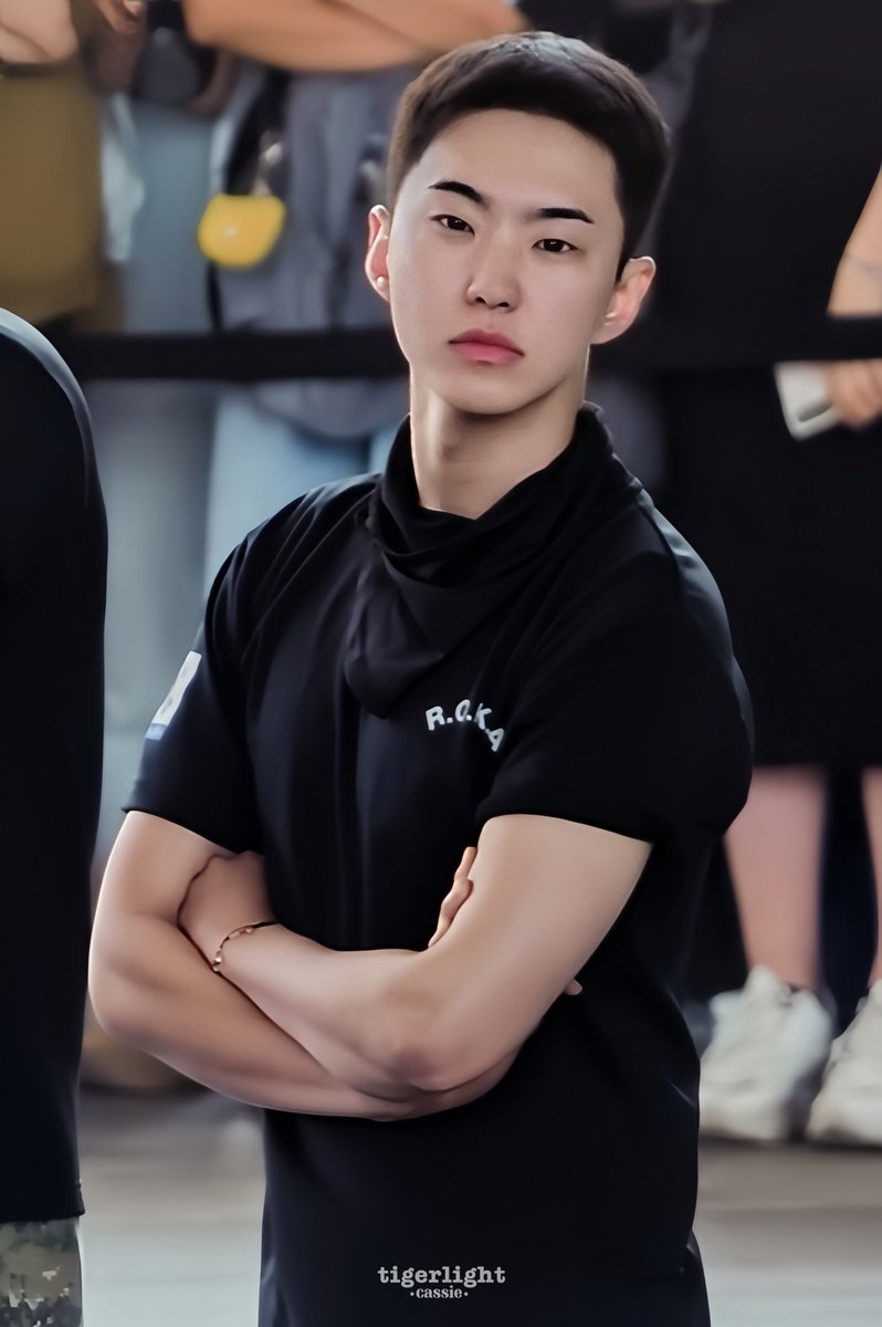 tigerlight's tweet photo. 260530 국립중앙박물관 리허설

호랑이의 시선

#호시 #HOSHI #권순영  #ホシ
#세븐틴 #SEVENTEEN #权顺荣 https://t.co/VB8DEUS3XO