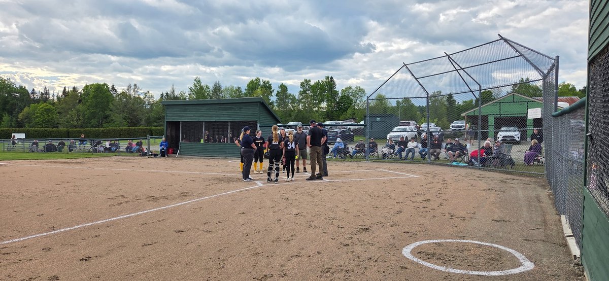 DanvilleVTAD's tweet photo. Thank you for an excellent season girls!  Special thanks to Coach Jenn and Coach Eric for leading the way. https://t.co/rWEKxeWC7Z