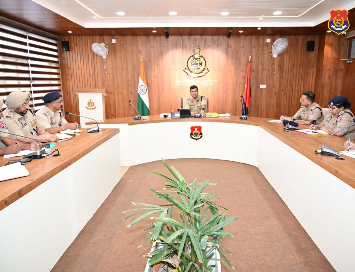 BarnalaPolice's tweet photo. A detailed review meeting was held today with all SDPOs, SHOs, and supervisory officers of the district.

The meeting focused on the review of law and order preparedness, visible policing, night domination, target hardening of vital installations, confidence-building measures, emergency response drills, prevention of street crime, action against proclaimed offenders, gangsters and their associates, and the disposal of vehicles lying in the PS.

Special emphasis was laid on regular briefing of the force by all supervisory officers, ensuring operational readiness, and implementing welfare measures for police personnel.
#crimemeeting #BarnalaPolice