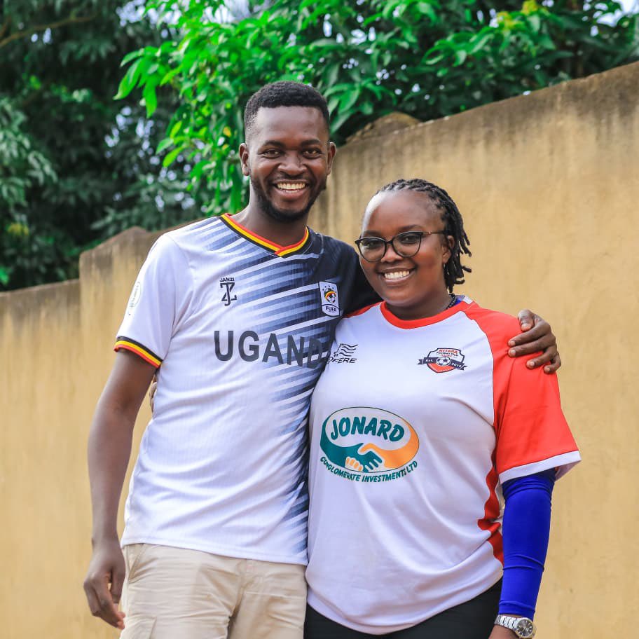 uplfansmeetup's tweet photo. @kigabanedesmond😁
The day was a colorful one for you😊
#UplFansMeetup https://t.co/GrNS1tCDyI