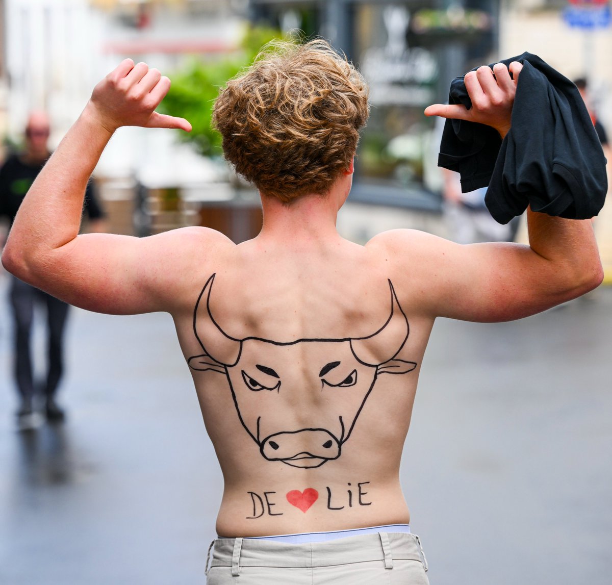LottoIntermarch's tweet photo. Big support for Arnaud De Lie 😍 https://t.co/mAGxXztjCz