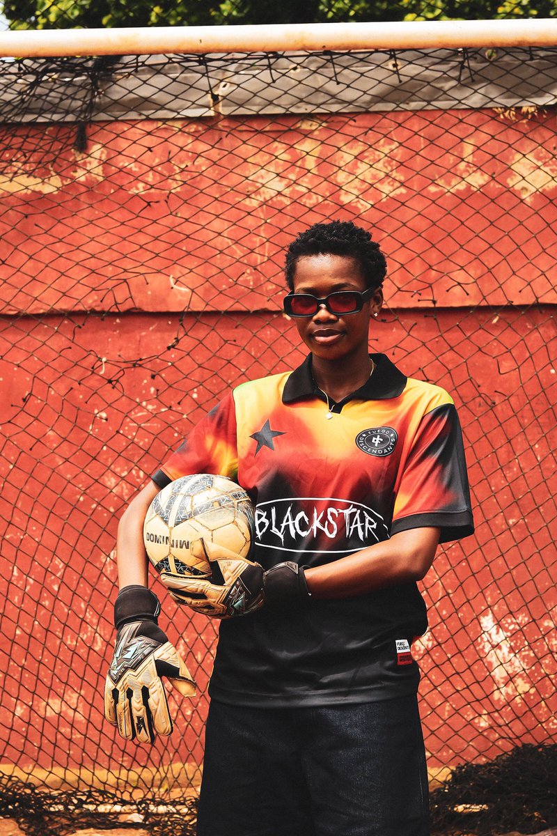 Descendantss_'s tweet photo. A DESCENDANTS x FUEGO COLLABORATION ❤️
BLACKSTAR JERSEY 🇬🇭
GHS 250.00
Designed by @neizer__ 
Shot by @kojobarnesjunia 
Creative director: @snowisreall 
Models: @Renyyyboafo21 @florence_bay https://t.co/AcCJg1pSsm