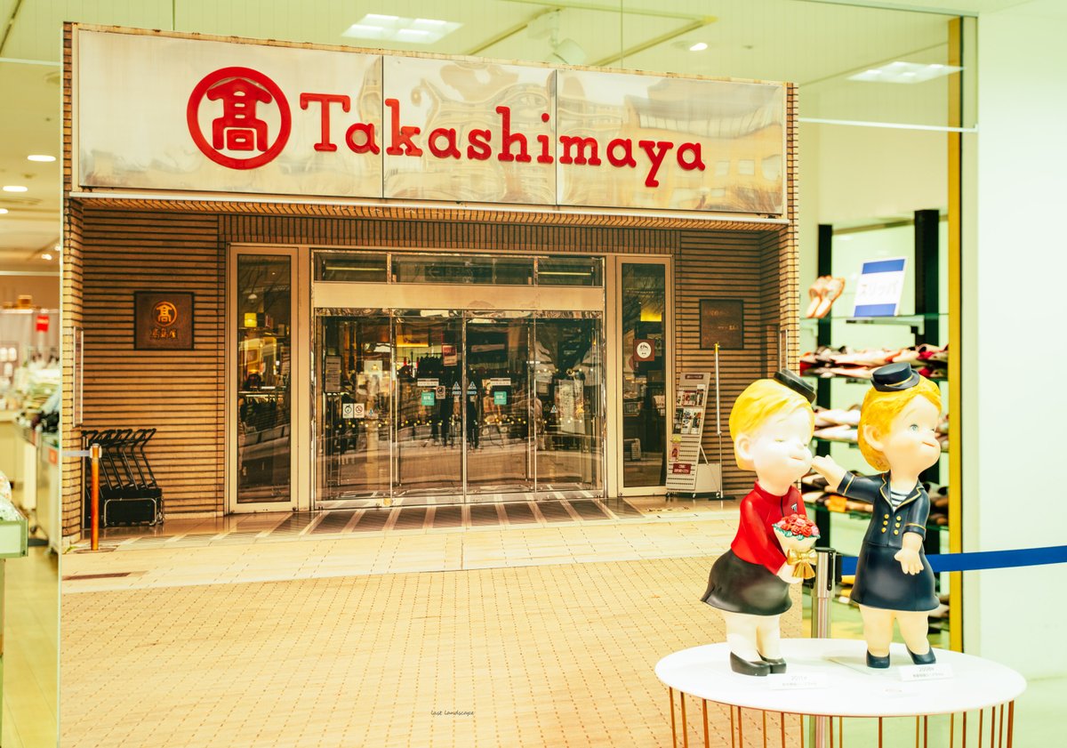 閉館イベントとして、3階特設会場にて展示されている歴代の髙島屋