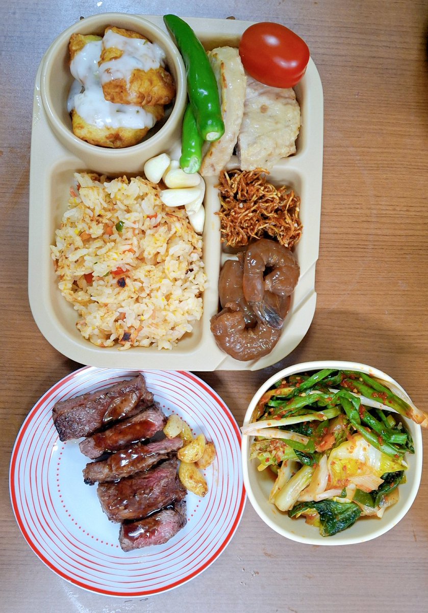 mobsett4's tweet photo. 구라 안치고 먹는 메뉴 이틀 이상 겹친적이 없음. 퇴근하고 와서 존나 힘든데 매일 요리 한시간 이상 하고 식단 찍어놈
칼로리 어플 10개월째 매일 쓰는중인데 남들이 나보고 독하다는데 재밌는데
물론 제일 힘든건 소식하는거...어케 1인분만 먹고 배가 부르지 이해가 안돼 https://t.co/9dYfgv7Qv1