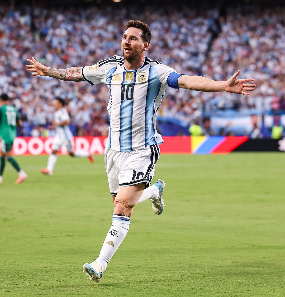 xGPhilosophy's tweet photo. Lionel Messi scored 3 goals from 1.05(xG) against Algeria. https://t.co/a6n7QnN6Ur