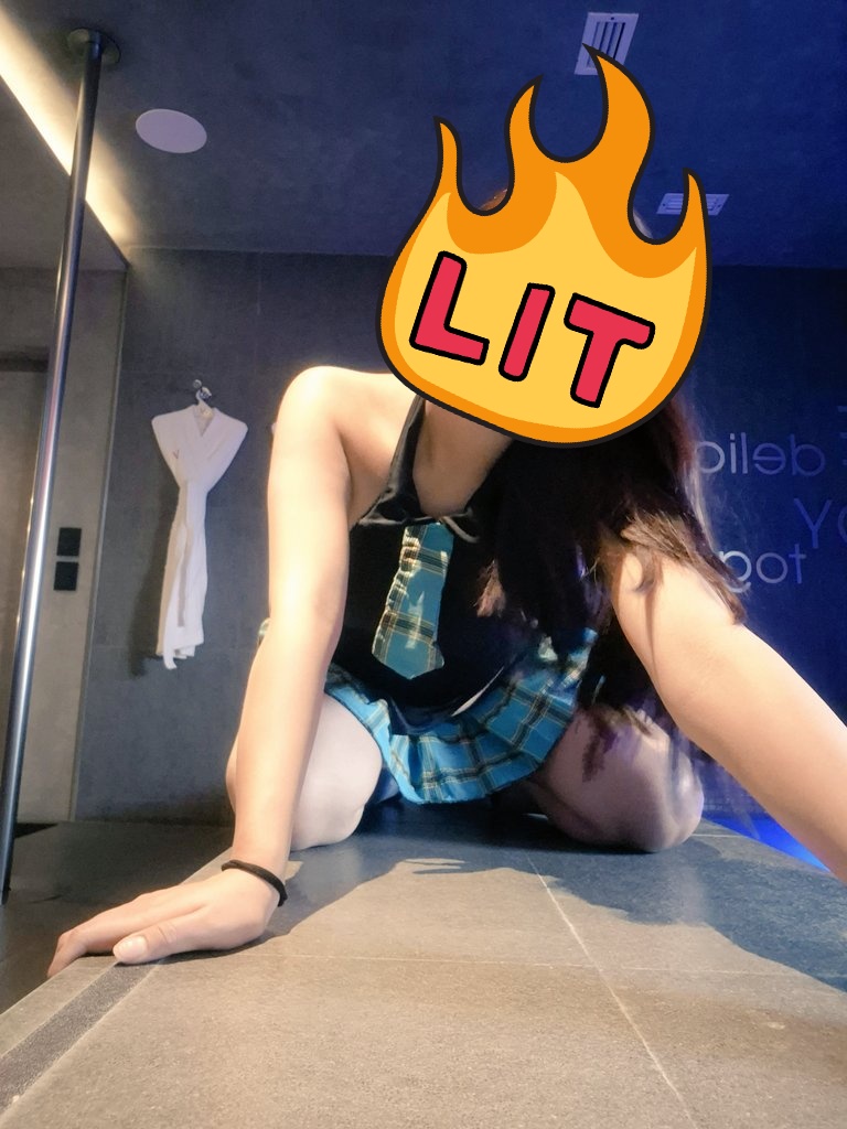 Xyad14's tweet photo. @moodspaces Do you want more fun with a gothic? Visit my onlyfans ❤️‍🔥❤️‍🔥❤️‍🔥🦇https://t.co/kpOtklzo2l https://t.co/vHb0MowYT8