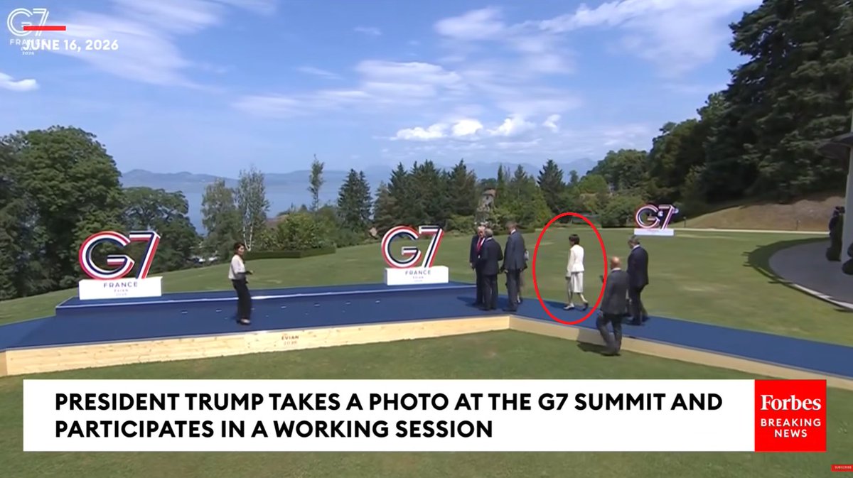 mrjeffu's tweet photo. A longer video clip of the G20 photo shoot also shows Takaichi not talking much to other leaders. She's the first to sit down afterwards.
Takaichi's PR secretary has posted still photos that make her look very social. One photo of a moment where she was walking alone is presented as if it was a moment in which she was leading others.
American critics of President Trump are claiming he seemed zoned out during the photo shoot. Trump sort of wandered by Takaichi and Meloni at the end of the photo shoot, but Takaichi's secretary shared a photo that almost makes it look like Trump was in a participant in Meloni & Takaichi's very brief exchange of words.
The photo shoot isn't really an important event and the ability to engage in small talk doesn't matter much when it comes to foreign policy outcomes. However, Takaichi's predecessors were strongly criticized in similar situations (often by internet users who strongly supported Takaichi over other LDP politicians).