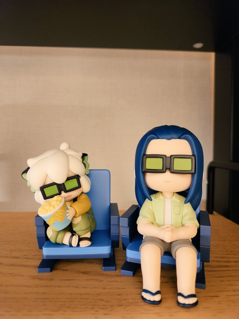 U30331917's tweet photo. 大人の力（財力）でゲットした👍️
サングラスの下も可愛いお目々があって感動🥹✨️（この手のものサングラスくっついてるイメージ）
師弟の日常を映画にしてくれないかな… https://t.co/NImITeF5Kj