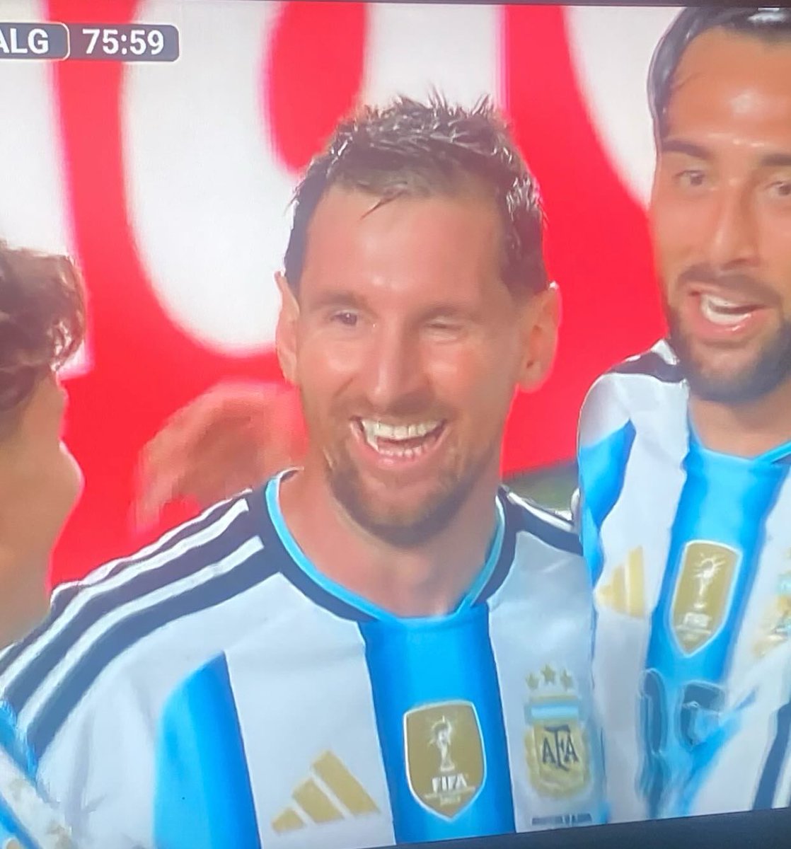 mathookmusic's tweet photo. 39 and still the best player in the world 🙃🤣 #Messi #Arg https://t.co/cqUNMBfgOo