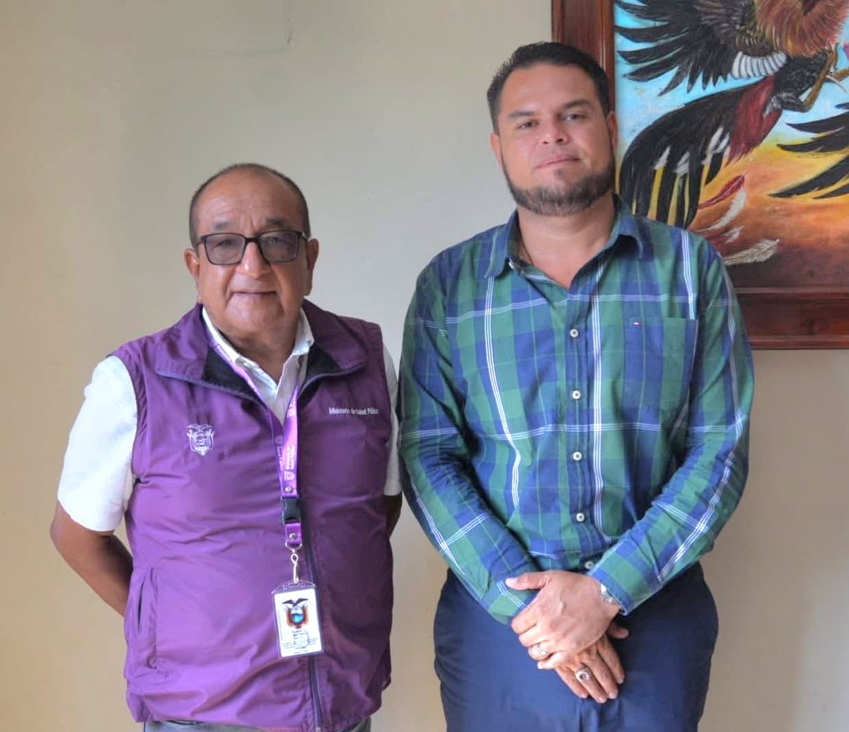 DPS_LosRios's tweet photo. #Vinces | Nuestro director provincial Alfredo Medina, articula cooperación interinstitucional con el alcalde Alfonso Montalvan, para repotenciar la infraestructura de los centros de @Salud_Ec Matecito y Balzar de Vinces, y mejorar la atención a los pacientes.

#GobiernodelEcuador https://t.co/k6ucASpxEg
